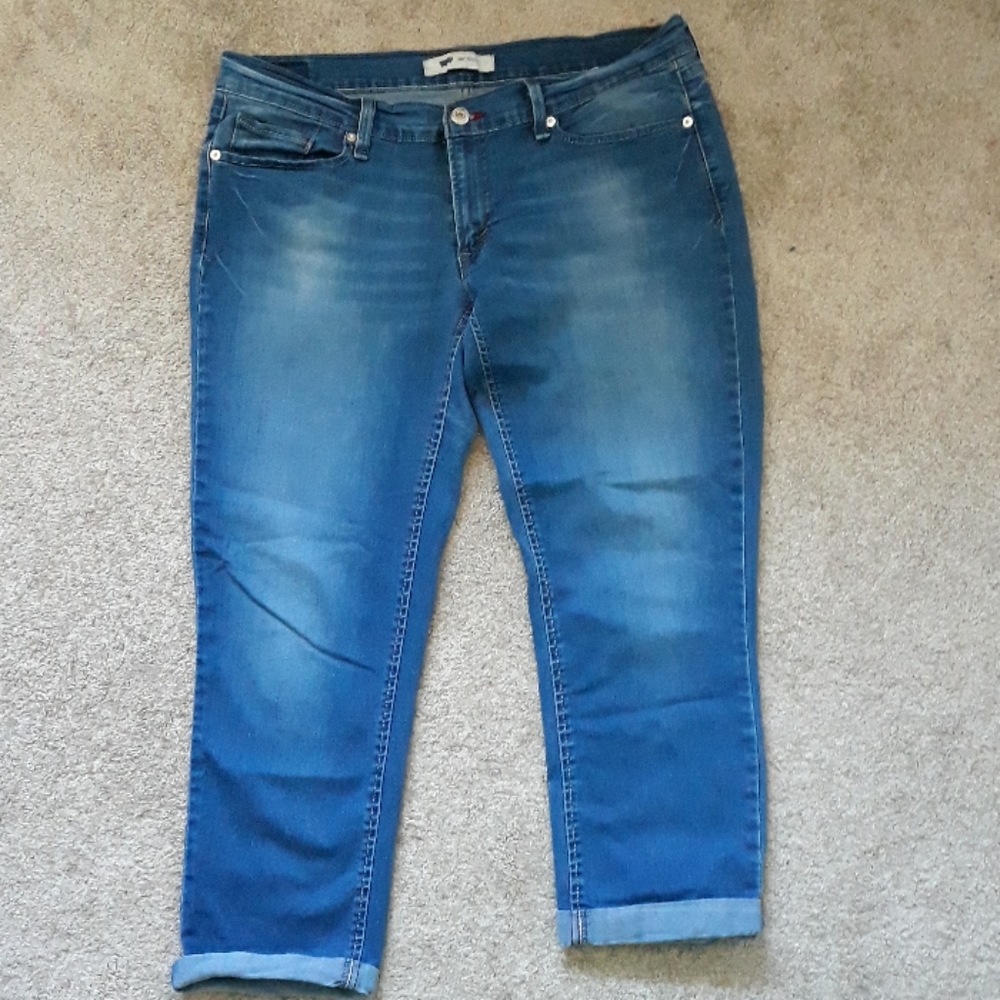 Levi's Stretchy Skinny Jeans/Capris JR size 15